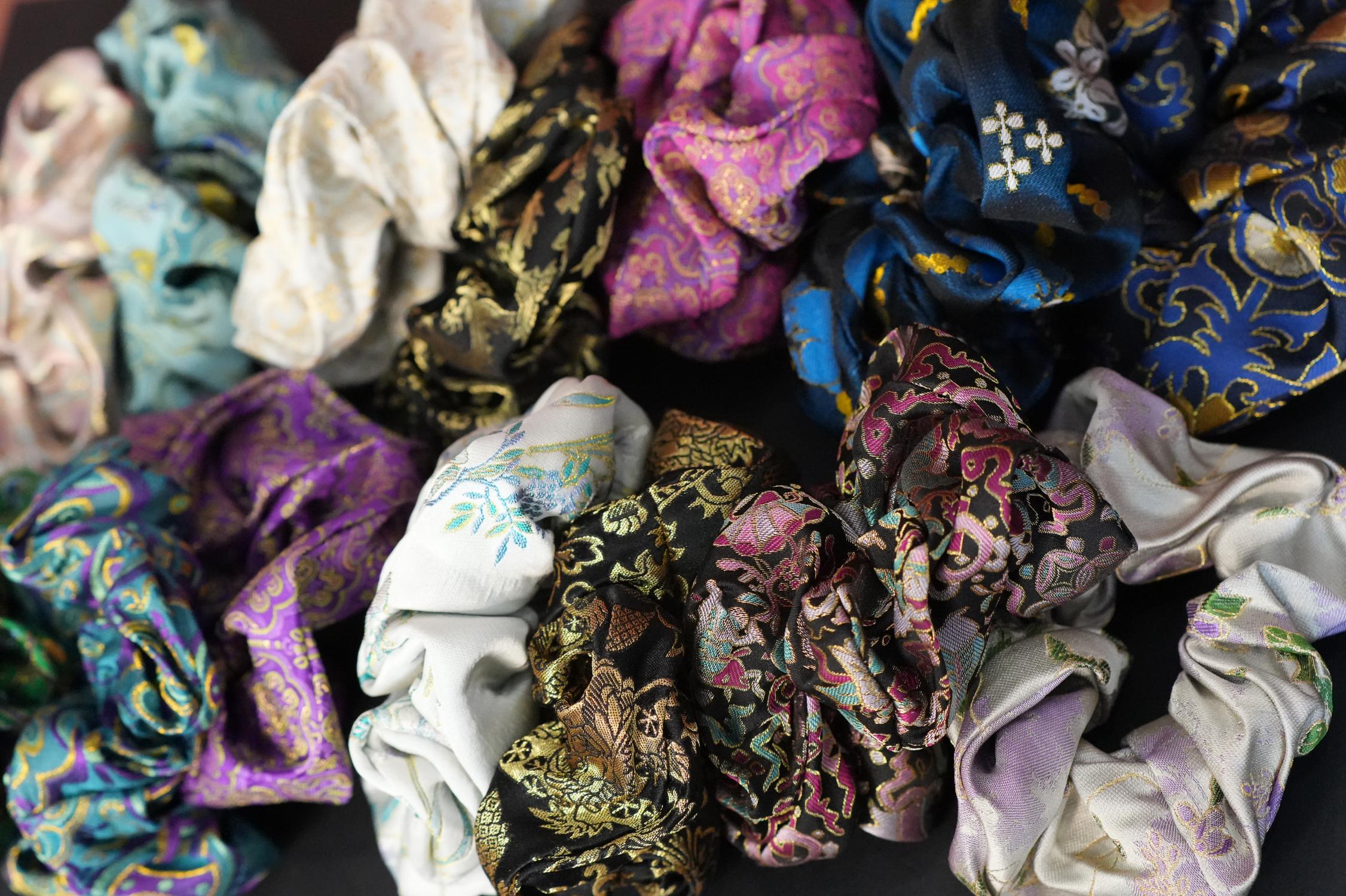 Song brocade—headband