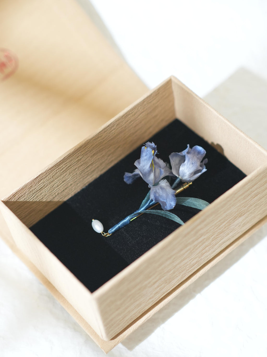 HandmadeRonghua—Color Iris Brooch
