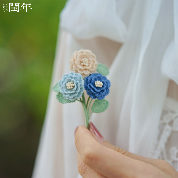 Handmade Micro-Crochet—Gorgeous Brooch Collection