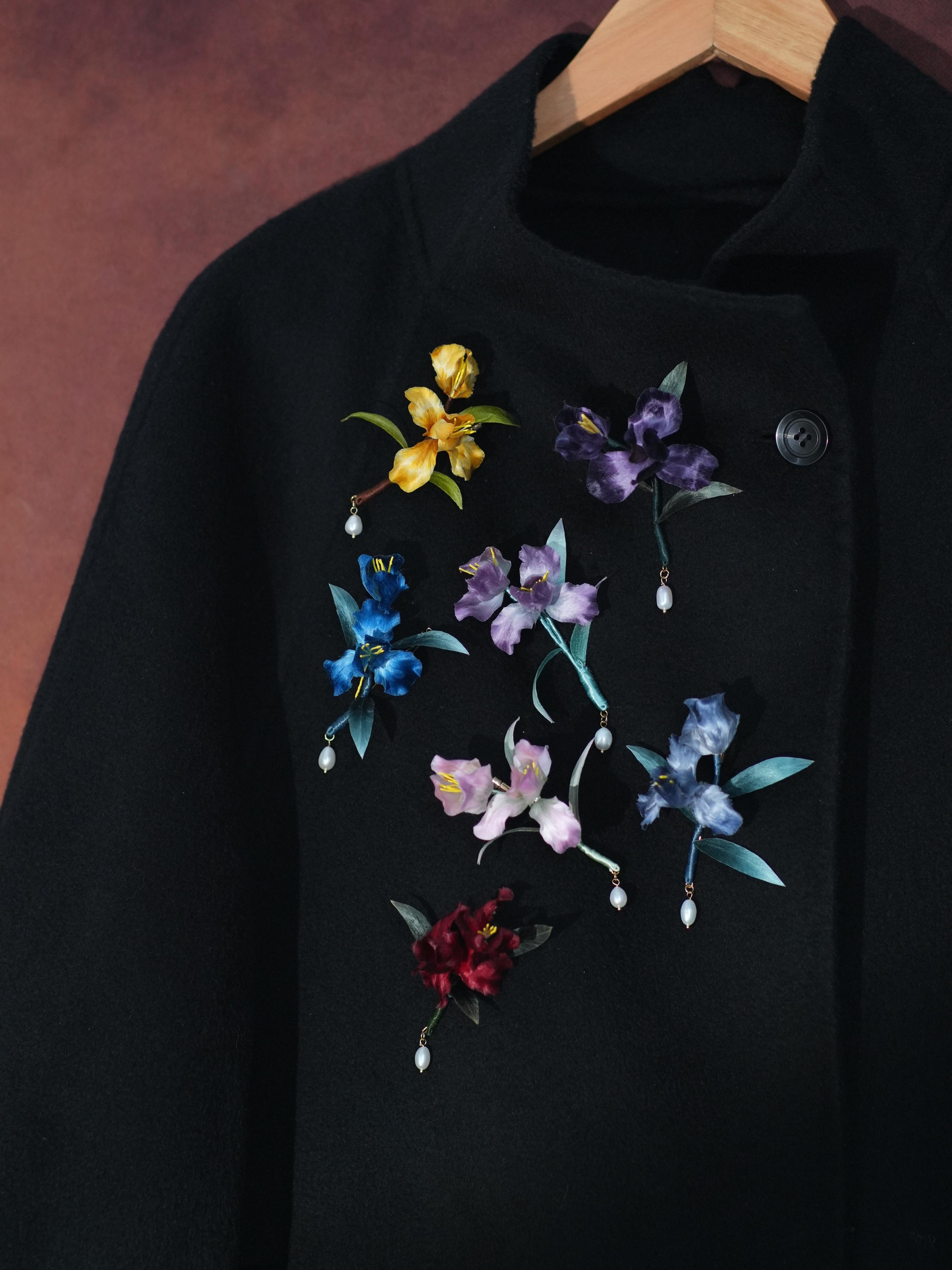 HandmadeRonghua—Color Iris Brooch