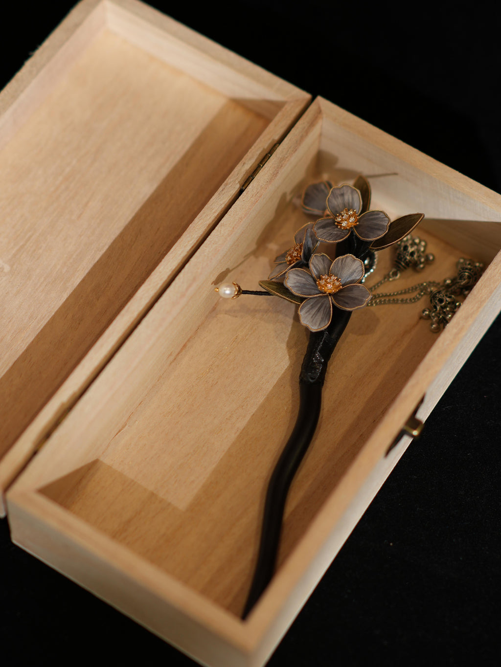 HandmadeRonghua—Pear Blossom