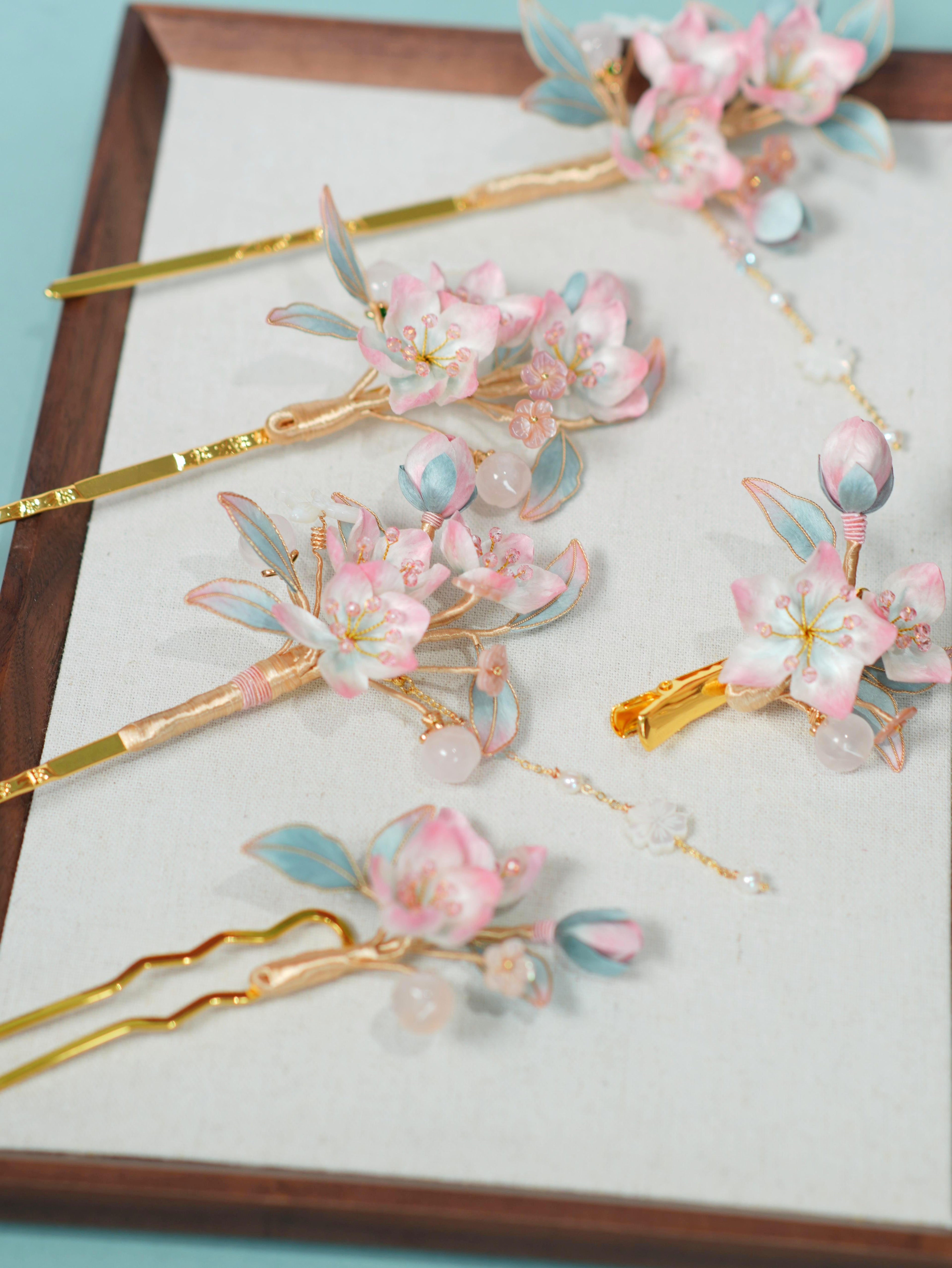 HandmadeRonghua—Peach Blossom Hairpin