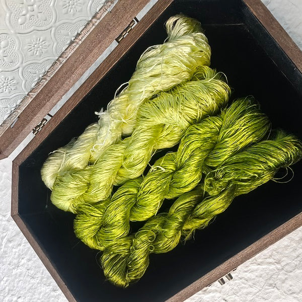 Ronghua making tools—400m Untwisted Unsplit Mulberry Silk Thread  (lold leaf green)